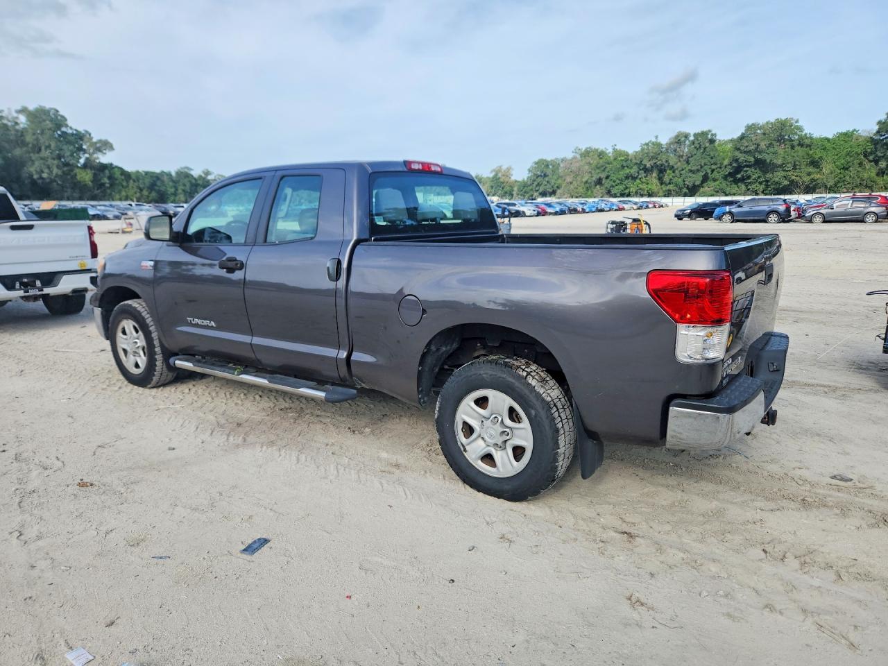 Toyota Tundra Double Cab Sr5