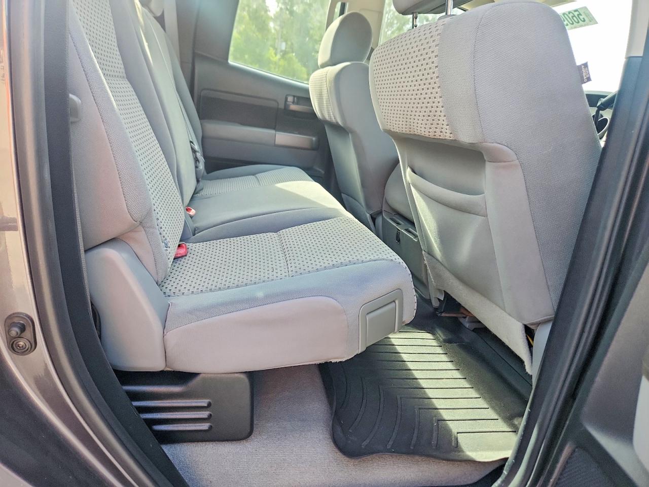 Toyota Tundra Double Cab Sr5