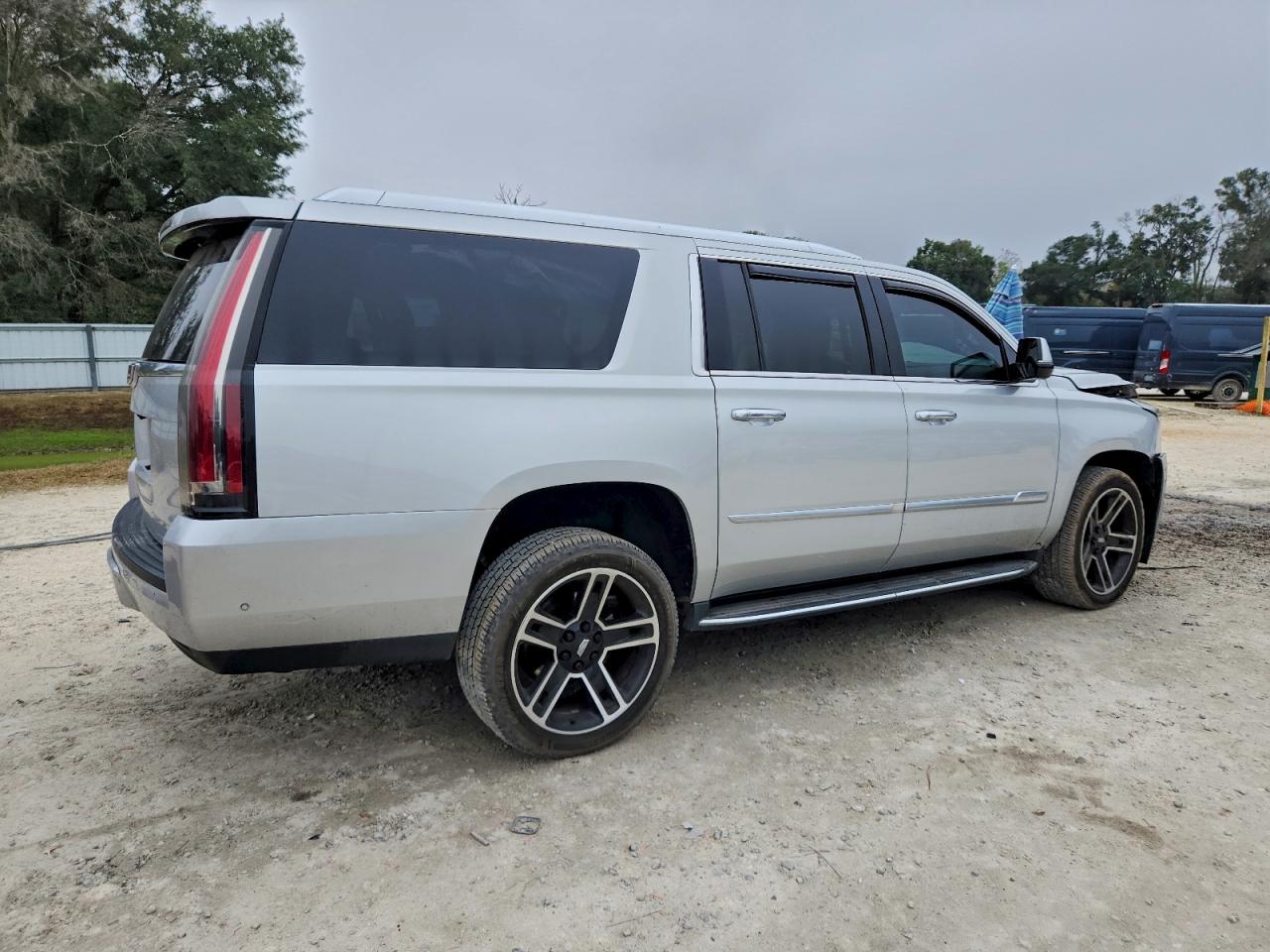 Cadillac Escalade Esv Luxury