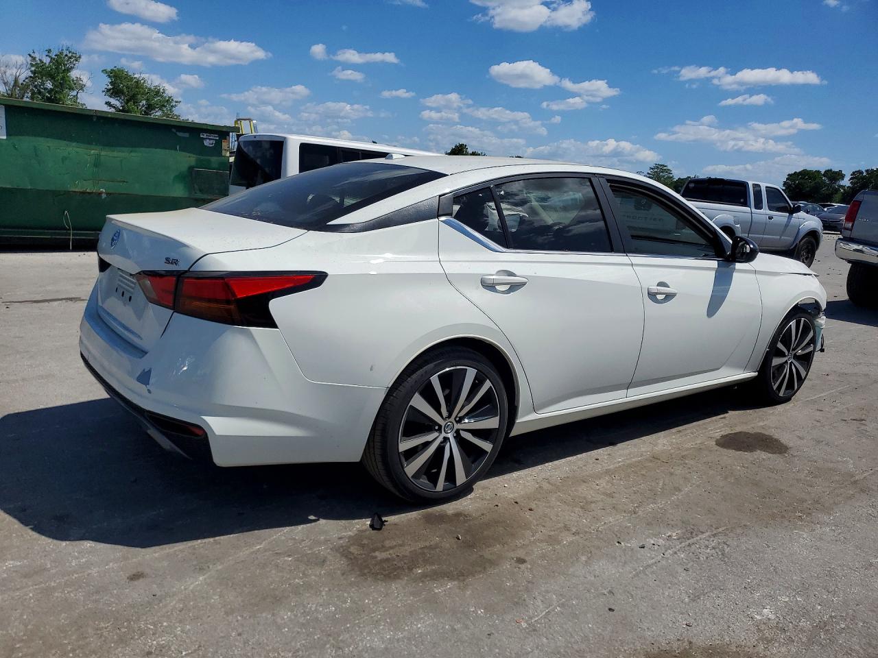 Nissan Altima Sr