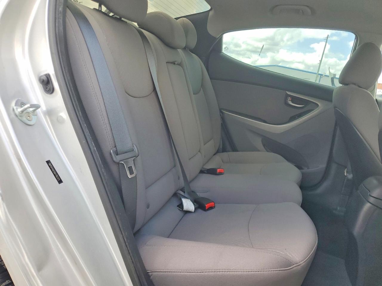 Hyundai ELANTRA Se