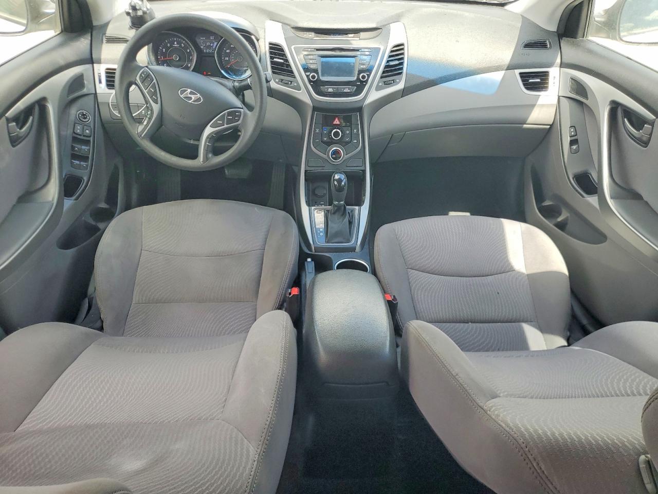Hyundai ELANTRA Se