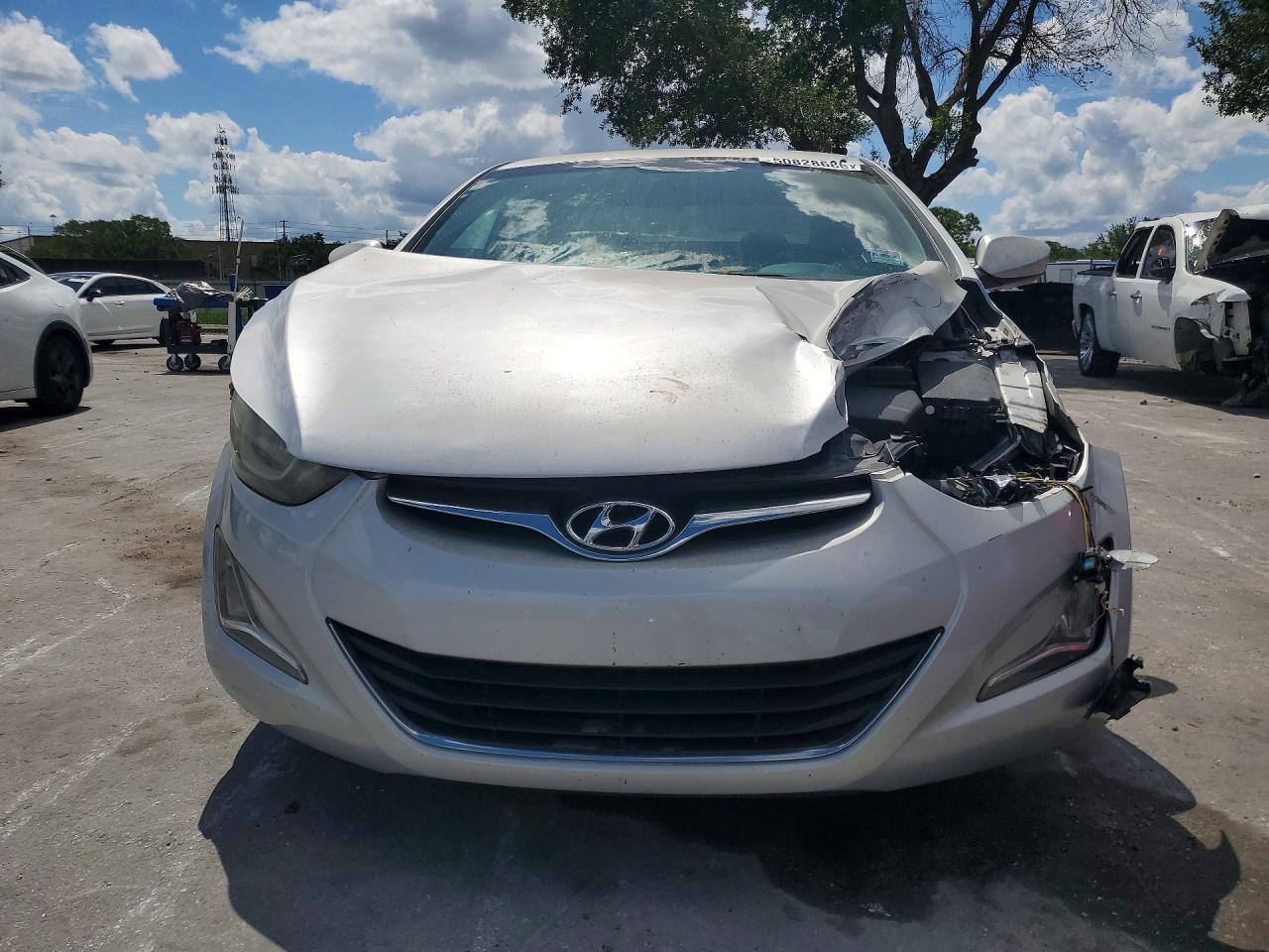 Hyundai ELANTRA Se
