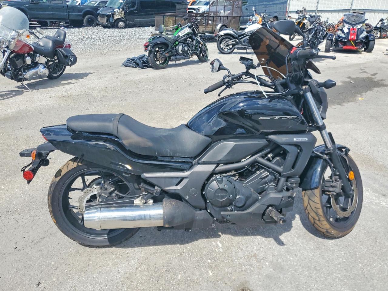 Salvage Honda Ctx Cycle Image