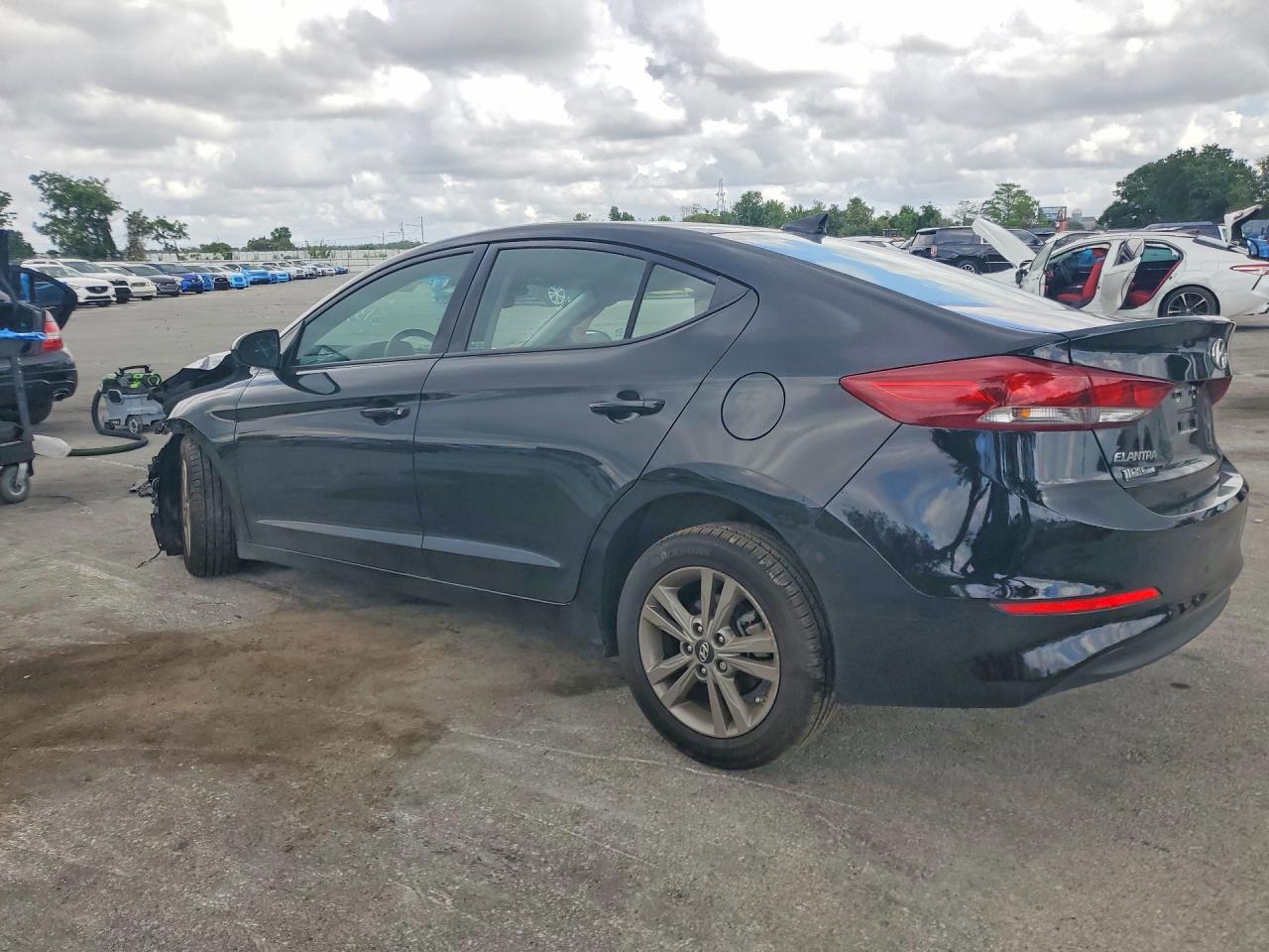 Hyundai ELANTRA Value Edition
