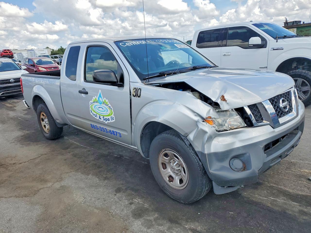 Nissan Frontier S