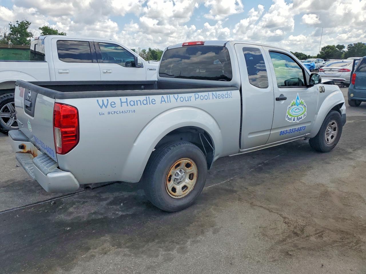 Nissan Frontier S