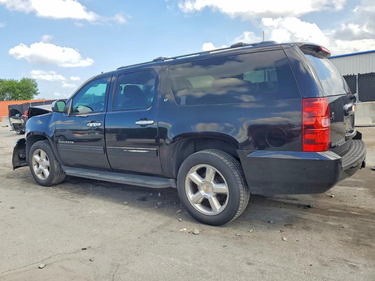 Chevrolet Suburban C1500 Lt