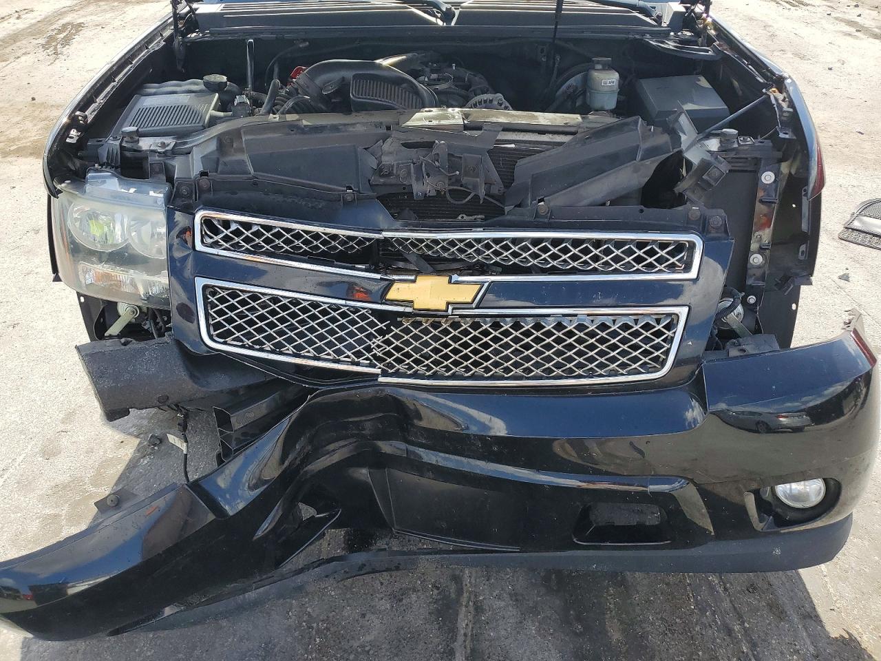 Chevrolet Suburban C1500 Lt