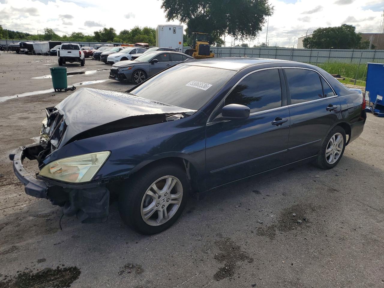 Salvage Honda Accord Image