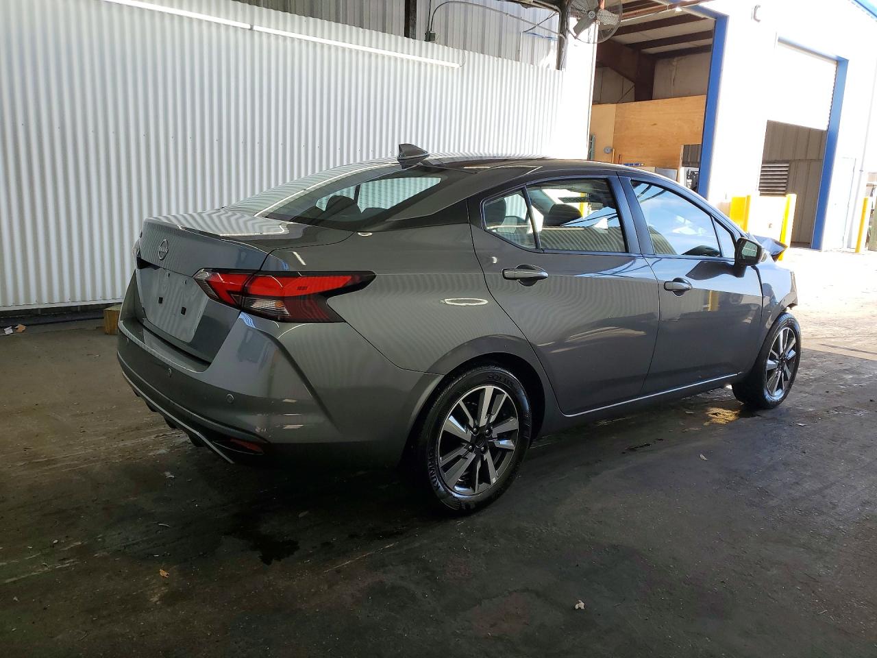 Nissan Versa Sv
