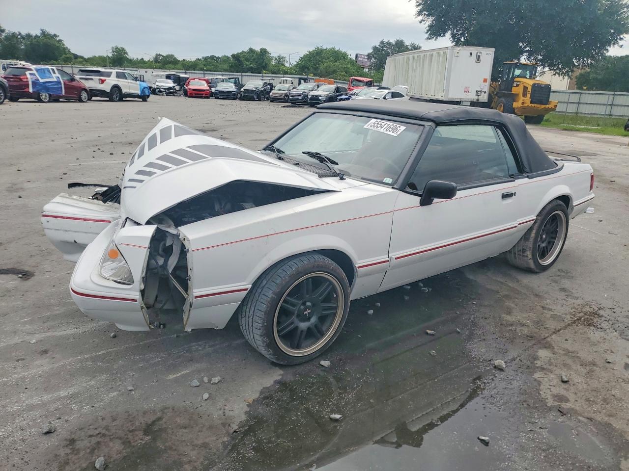 Salvage Ford Mustang Image