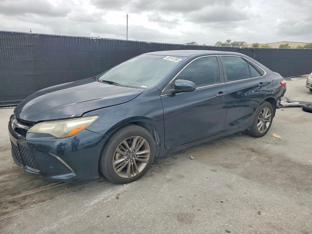 Salvage Toyota Camry Image
