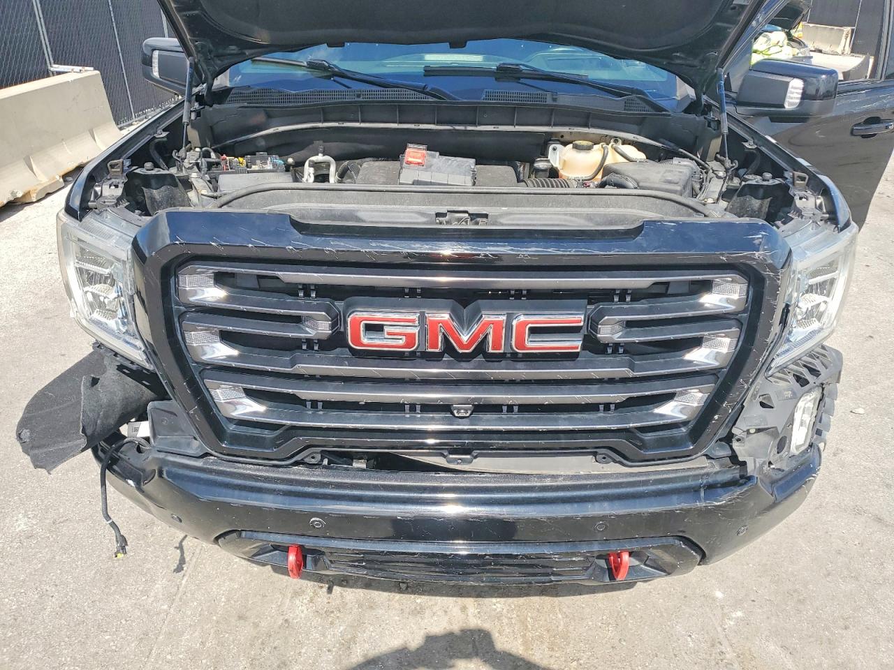 GMC Sierra K1500 At4