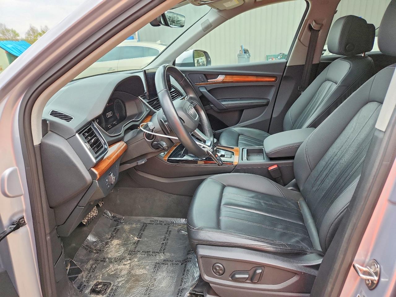 Audi Q5 Premium Plus 45