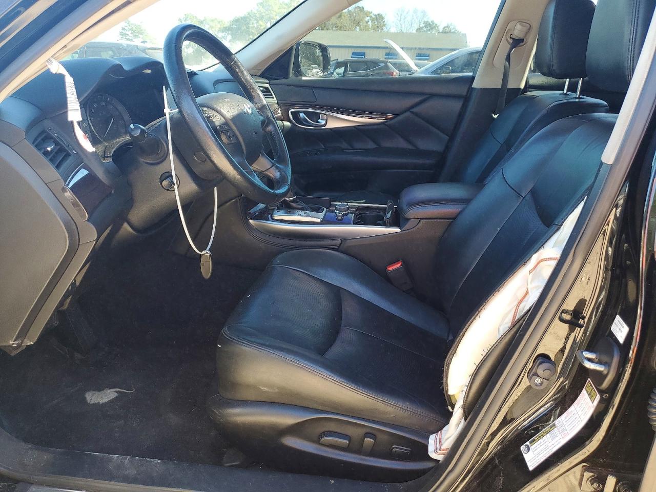INFINITI Q70 3.7 Luxe