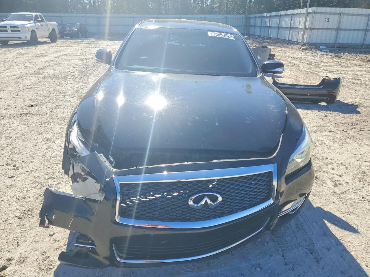 INFINITI Q70 3.7 Luxe