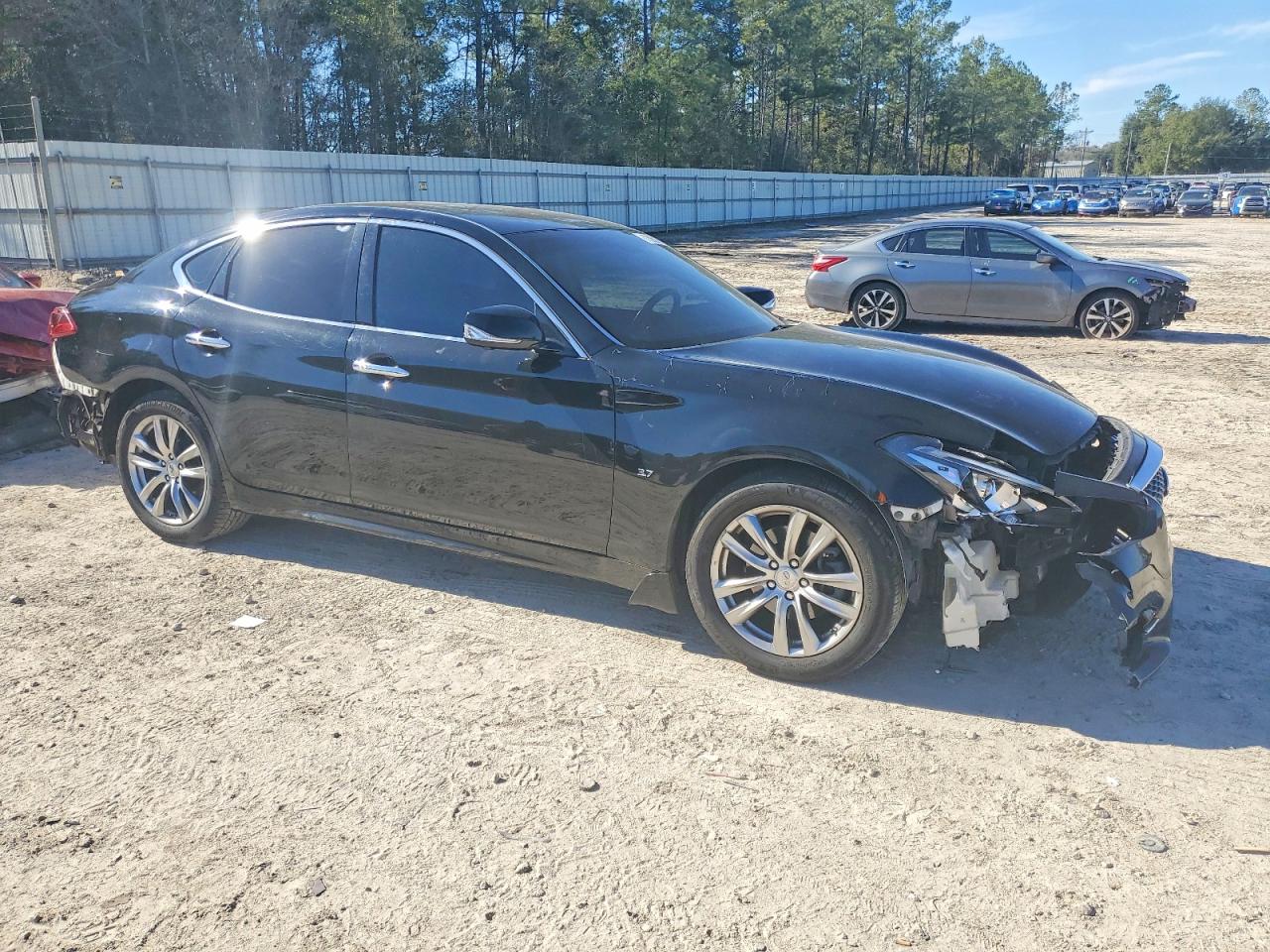 INFINITI Q70 3.7 Luxe