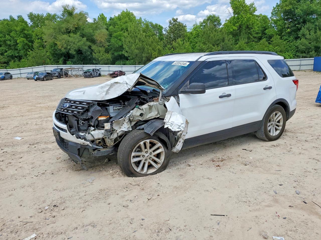 Salvage Ford Explorer Image