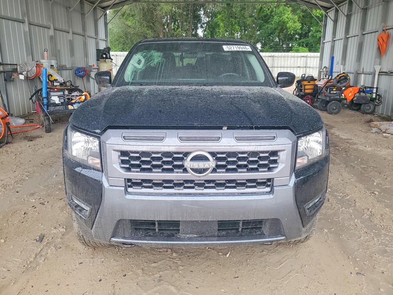 Nissan Frontier Sv
