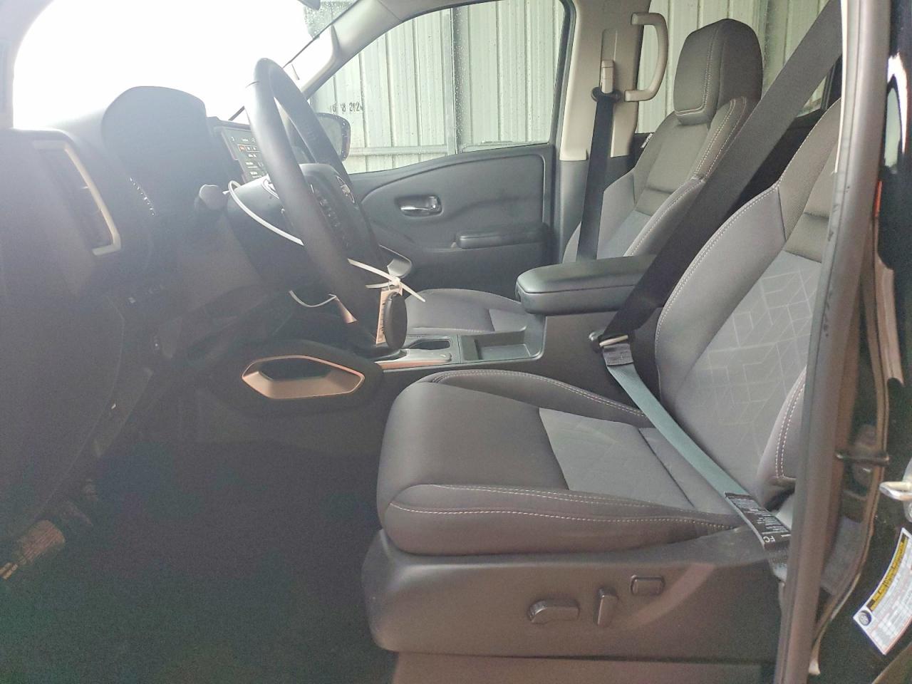 Nissan Frontier Sv