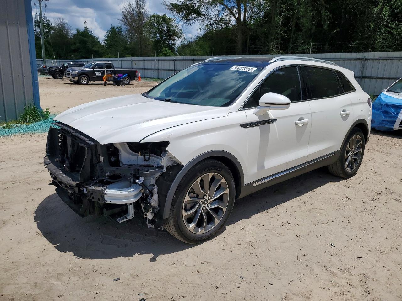 Salvage Lincoln Nautilus Image