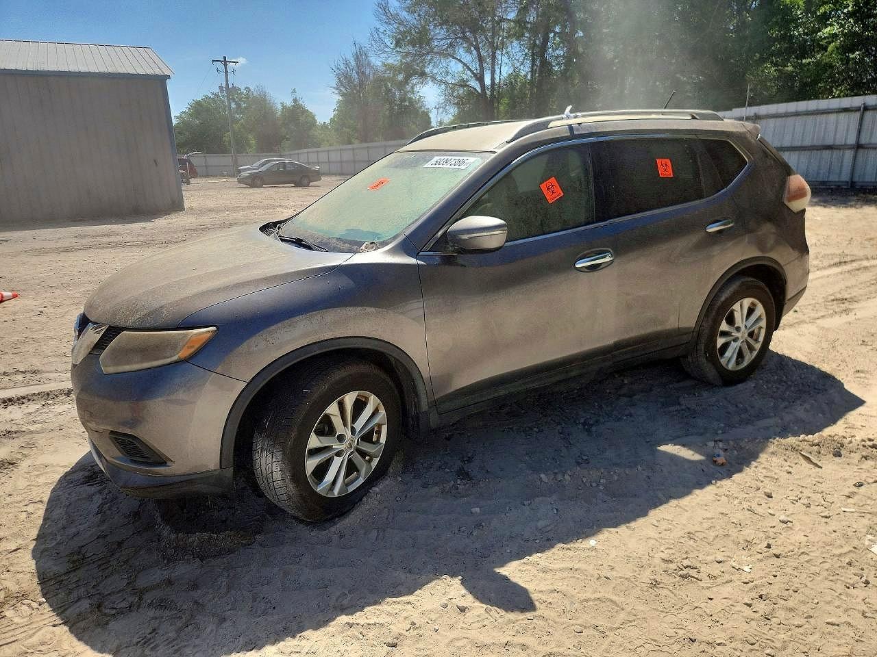 Salvage Nissan Rogue Image