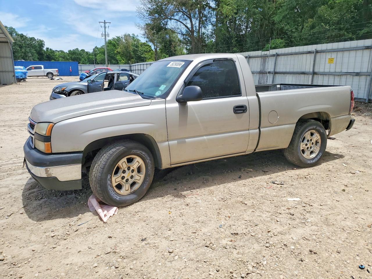 Salvage Chevrolet Silverado Image