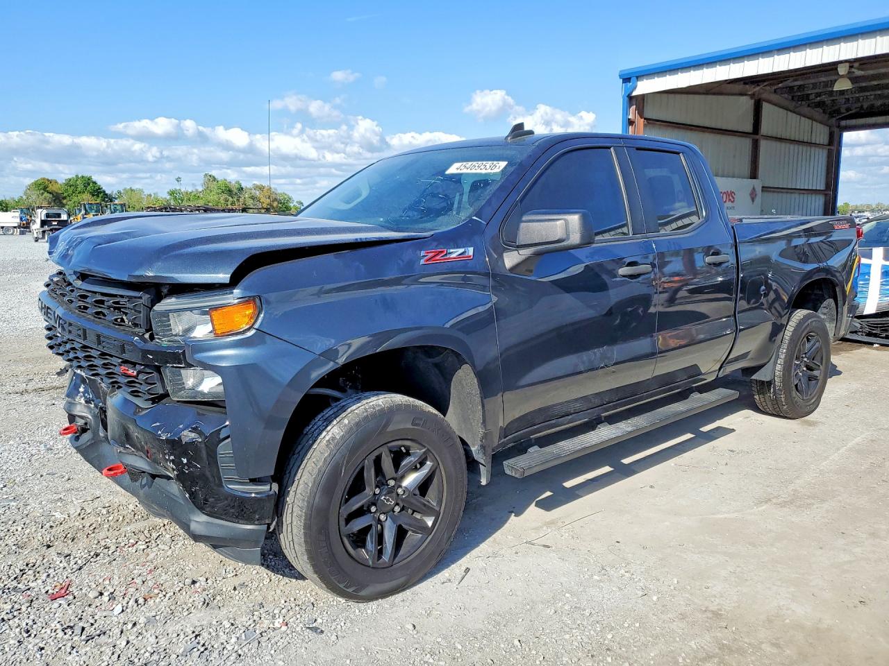Salvage Chevrolet Silverado Image