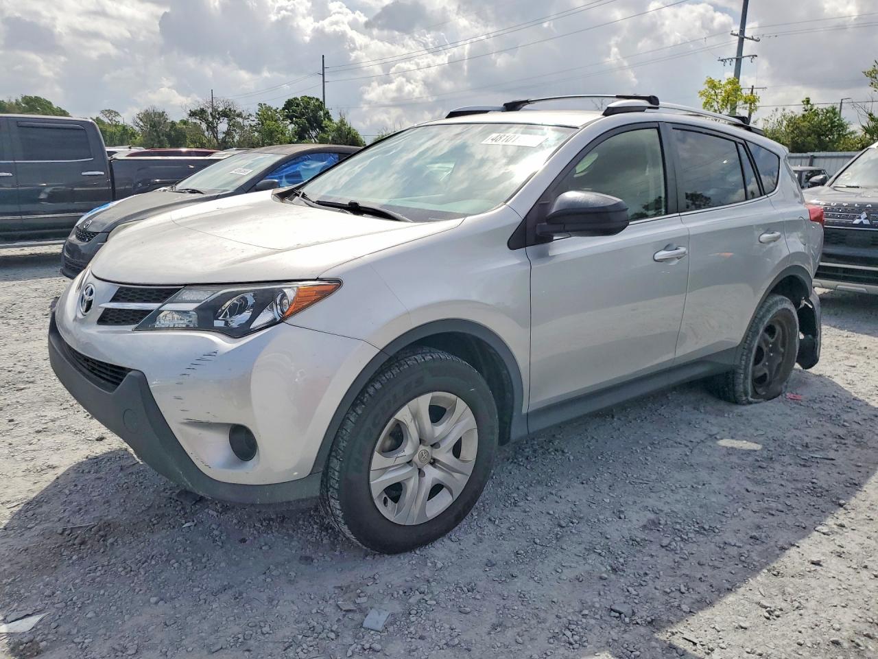 Salvage Toyota RAV4 Image