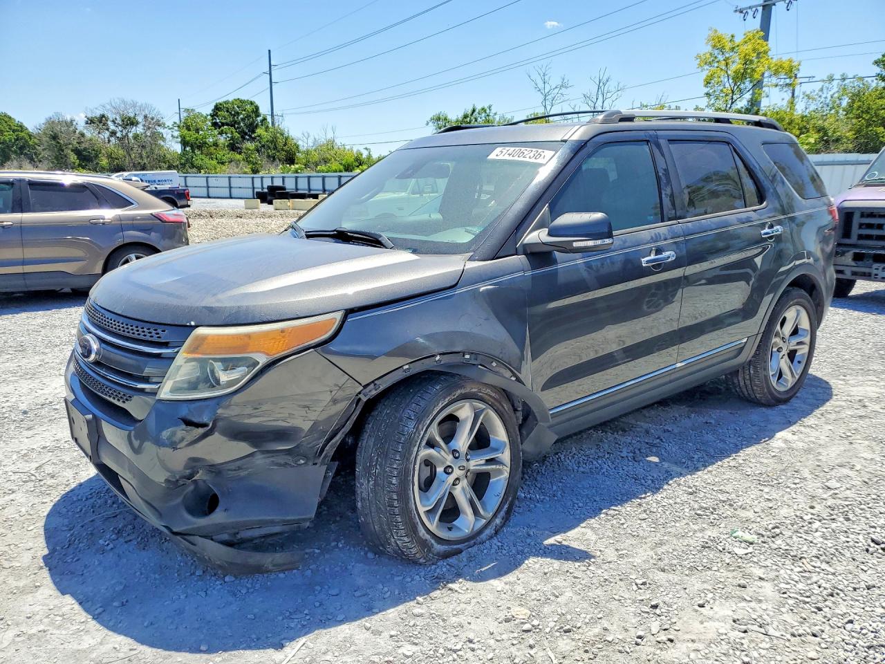 Salvage Ford Explorer Image