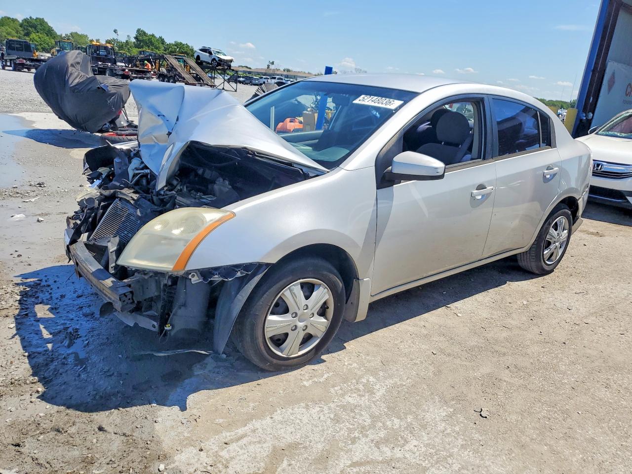 Salvage Nissan Sentra Image