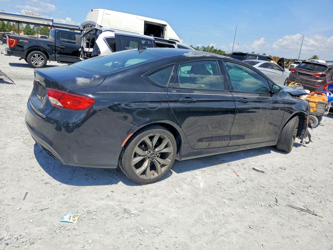 Chrysler 200 S