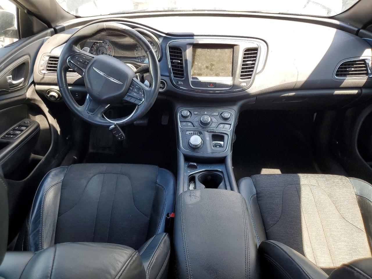 Chrysler 200 S