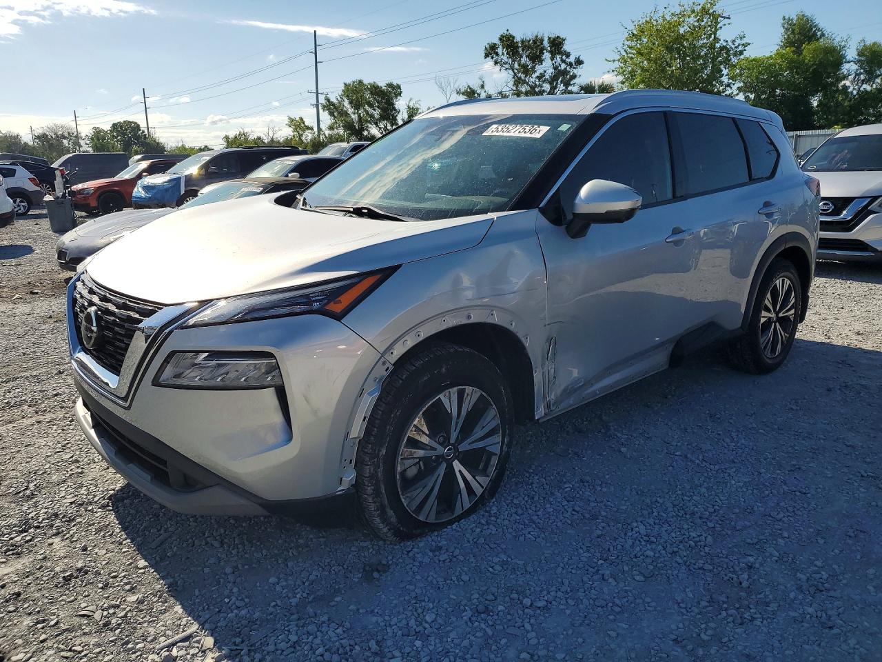 Salvage Nissan Rogue Image