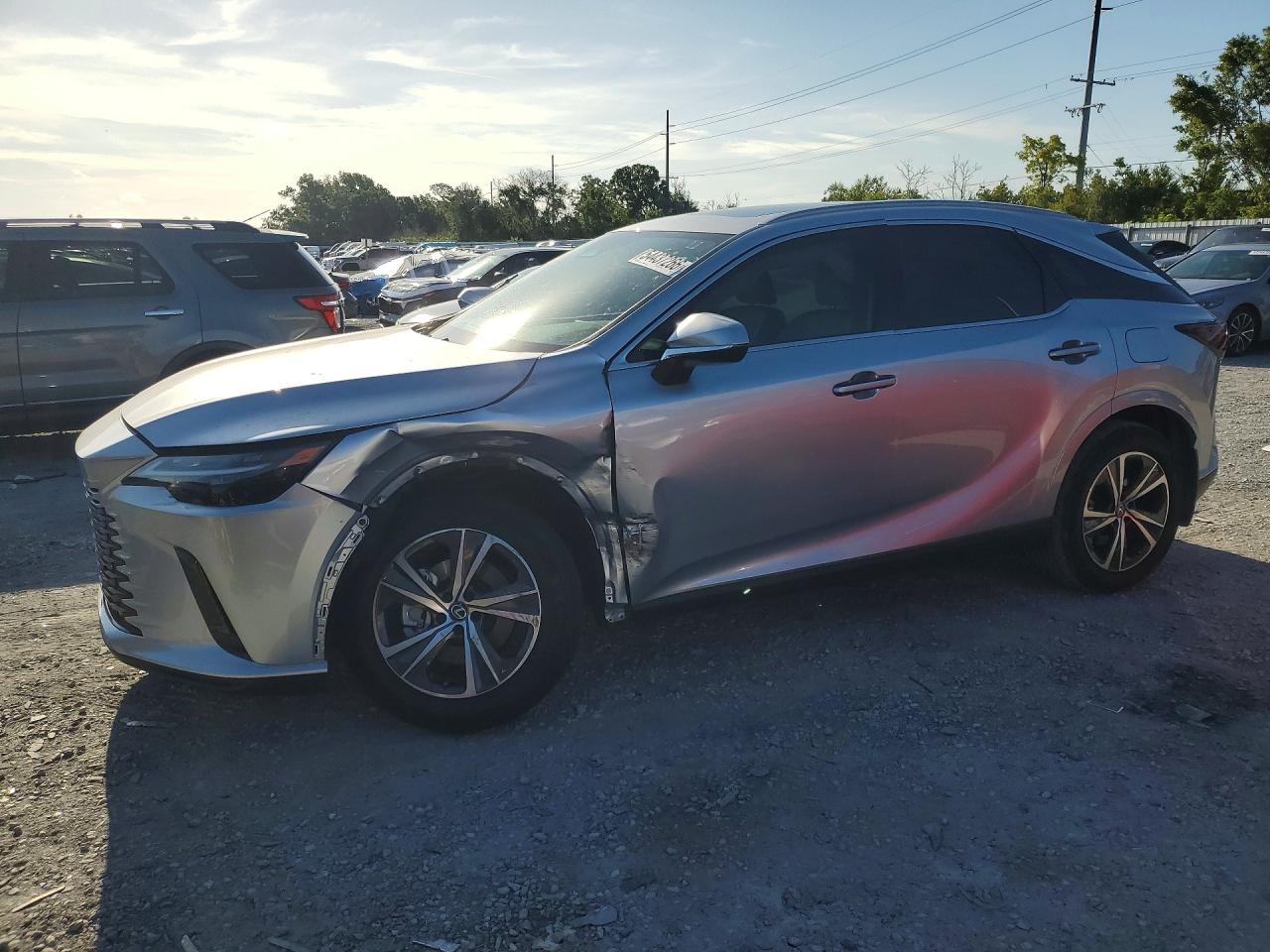 Salvage Lexus RX Image