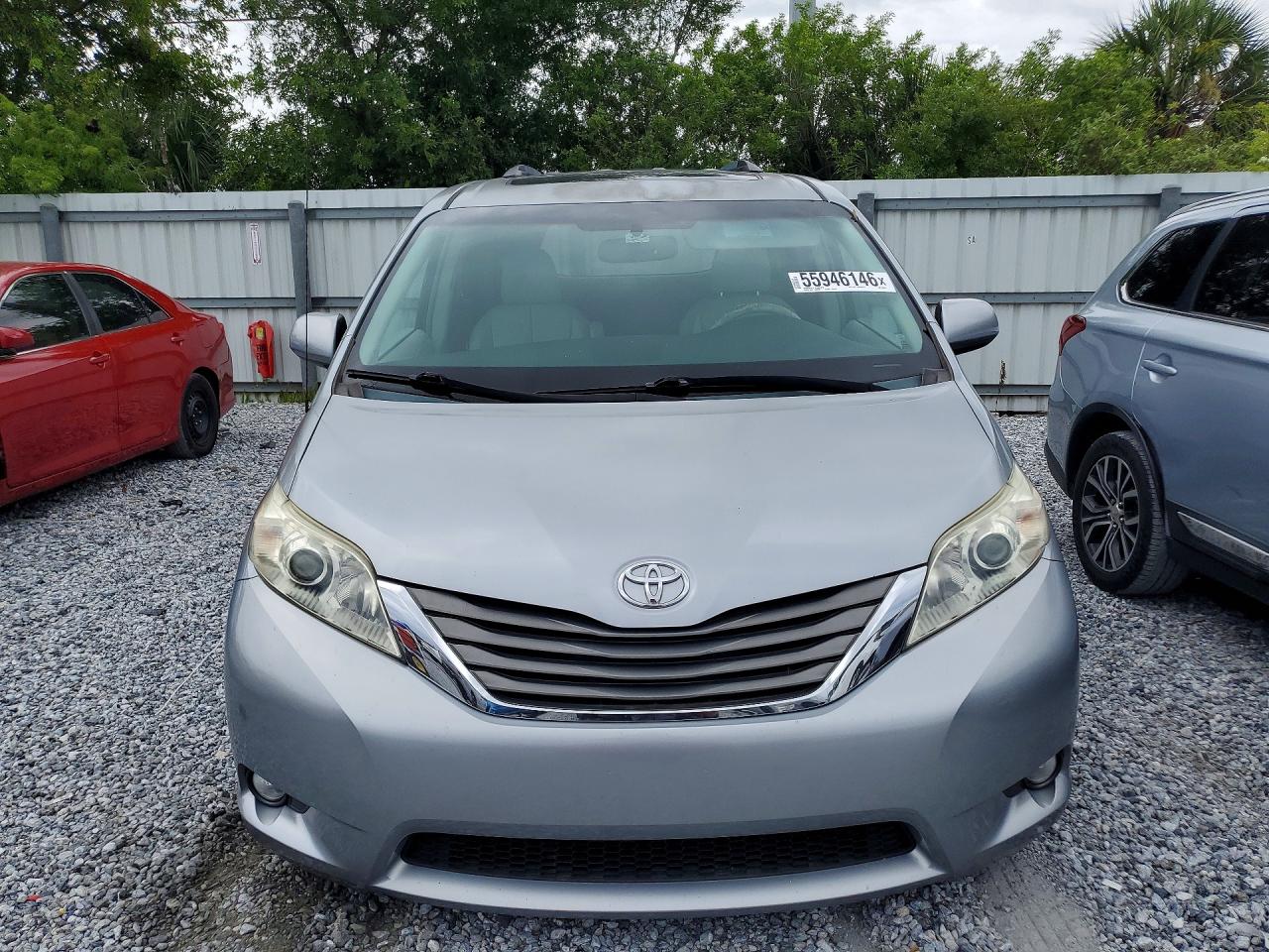 Toyota Sienna Xle 8-passenger