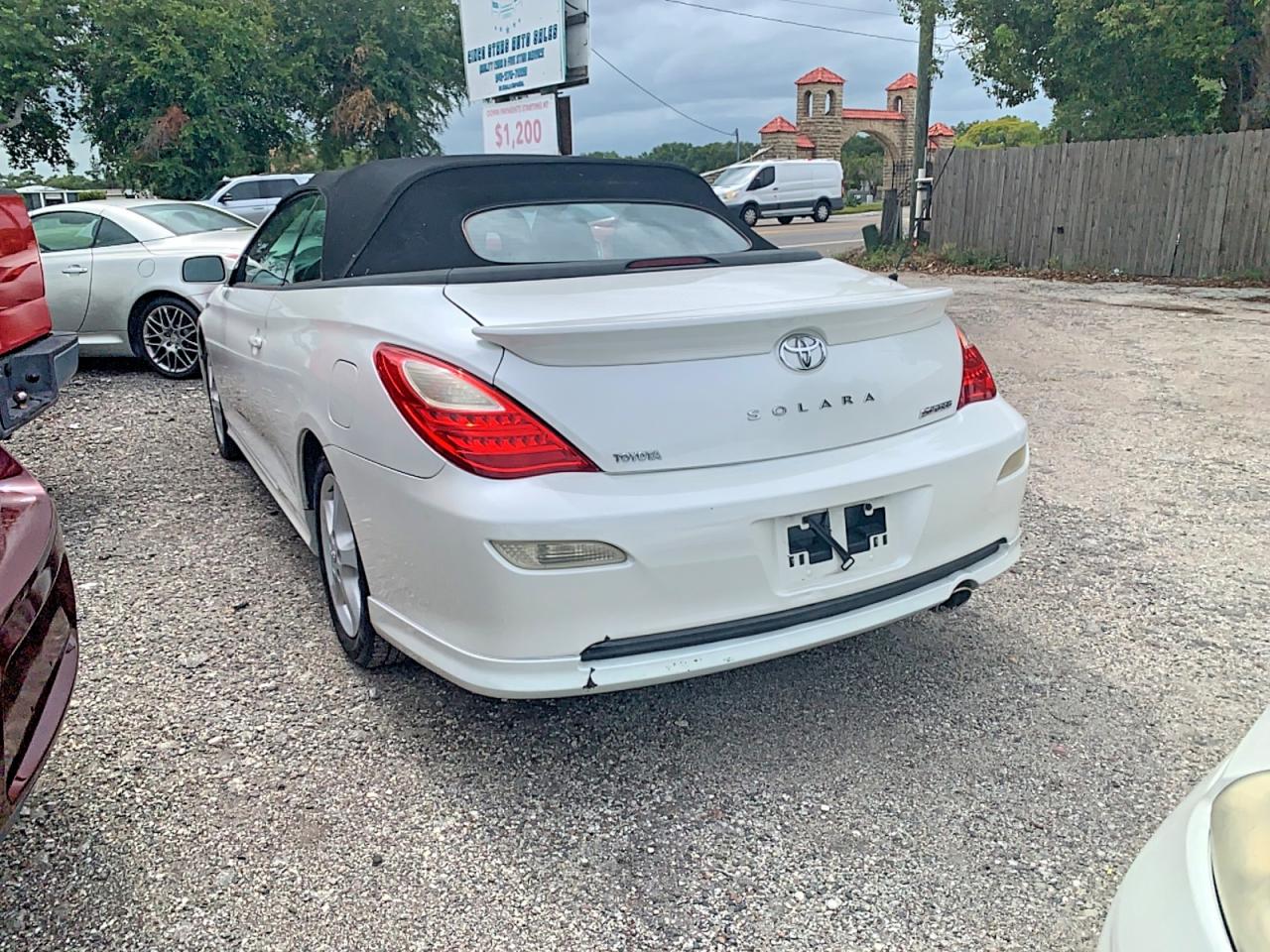 Toyota Camry Sport V6