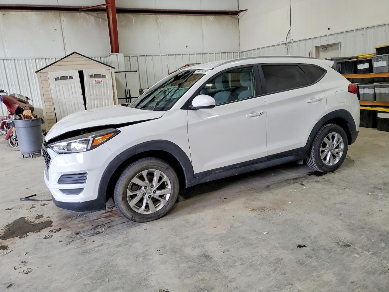 Salvage Hyundai TUCSON Image