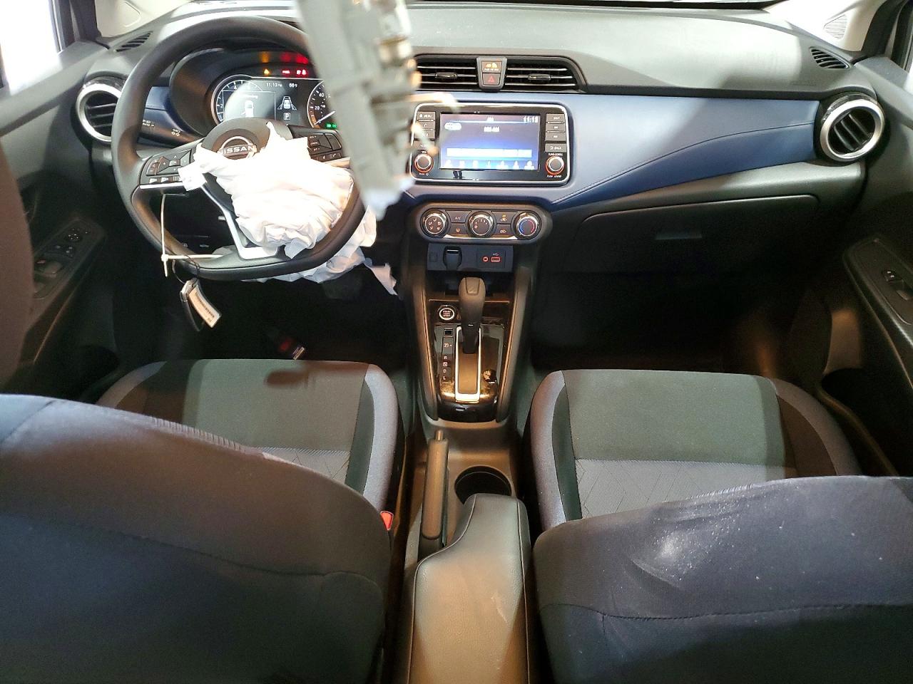 Nissan Versa Sv