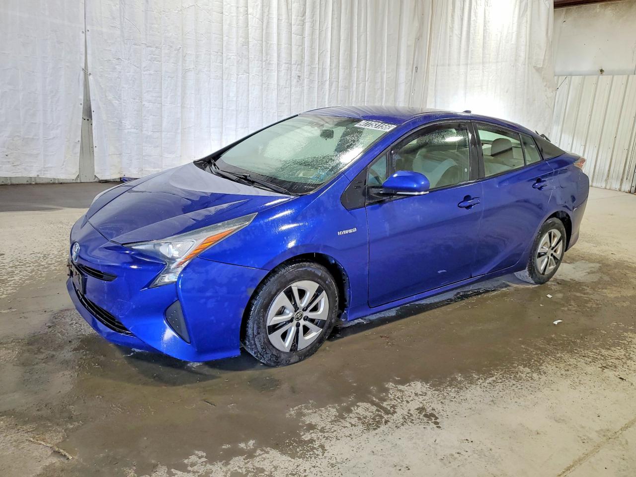 Salvage Toyota Prius Image