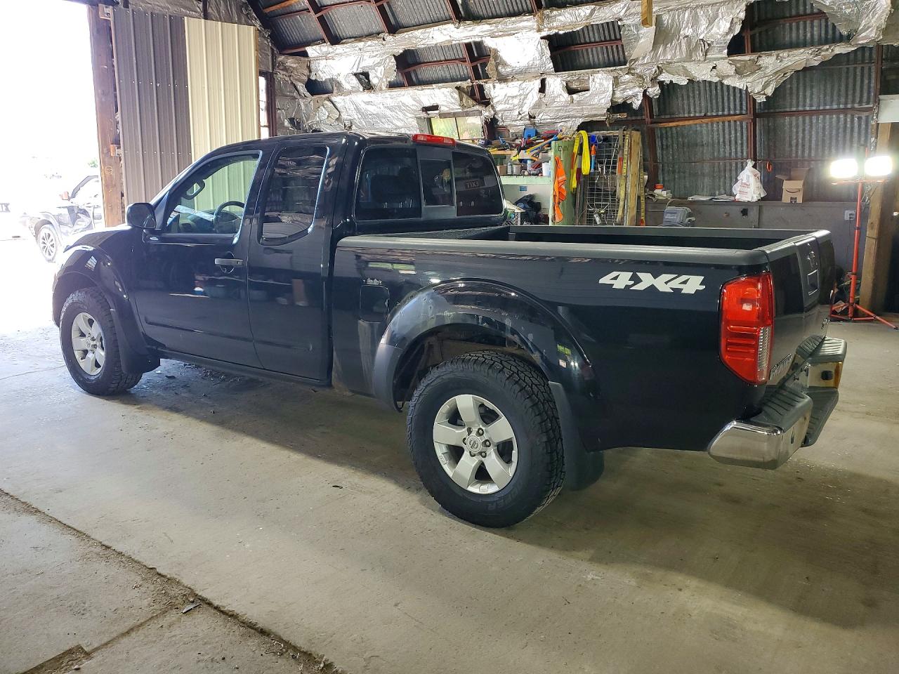 Nissan Frontier Sv V6