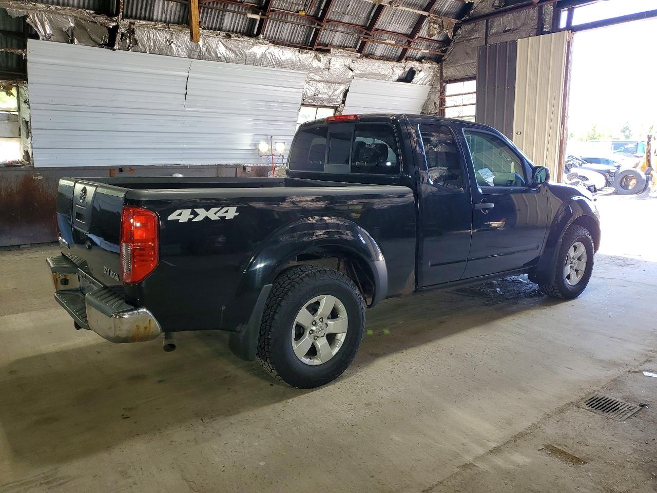Nissan Frontier Sv V6