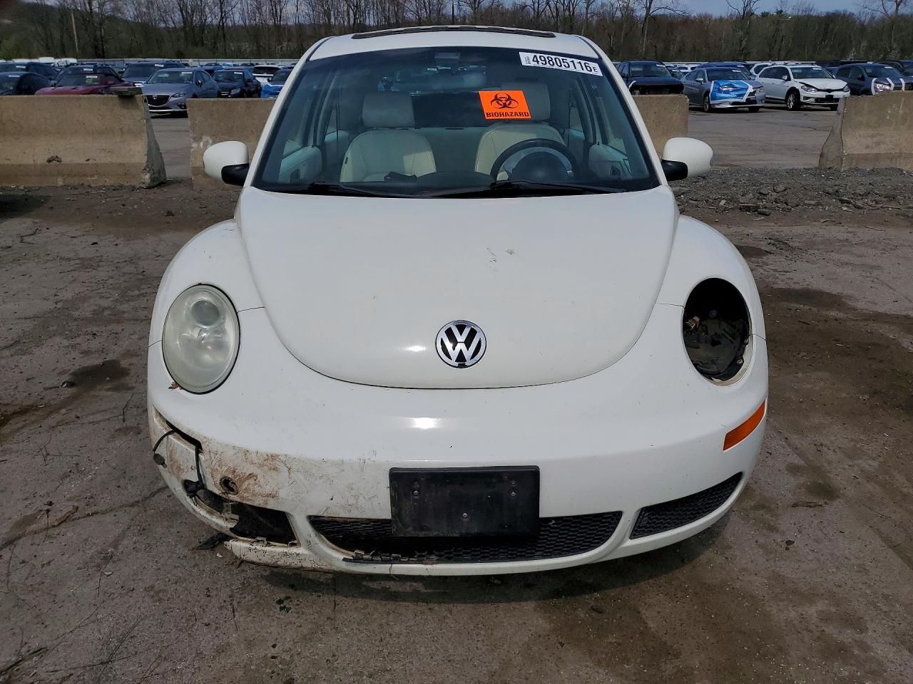 Volkswagen Beetle Triple White