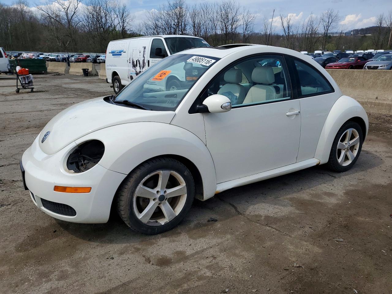 Salvage Volkswagen Beetle Image