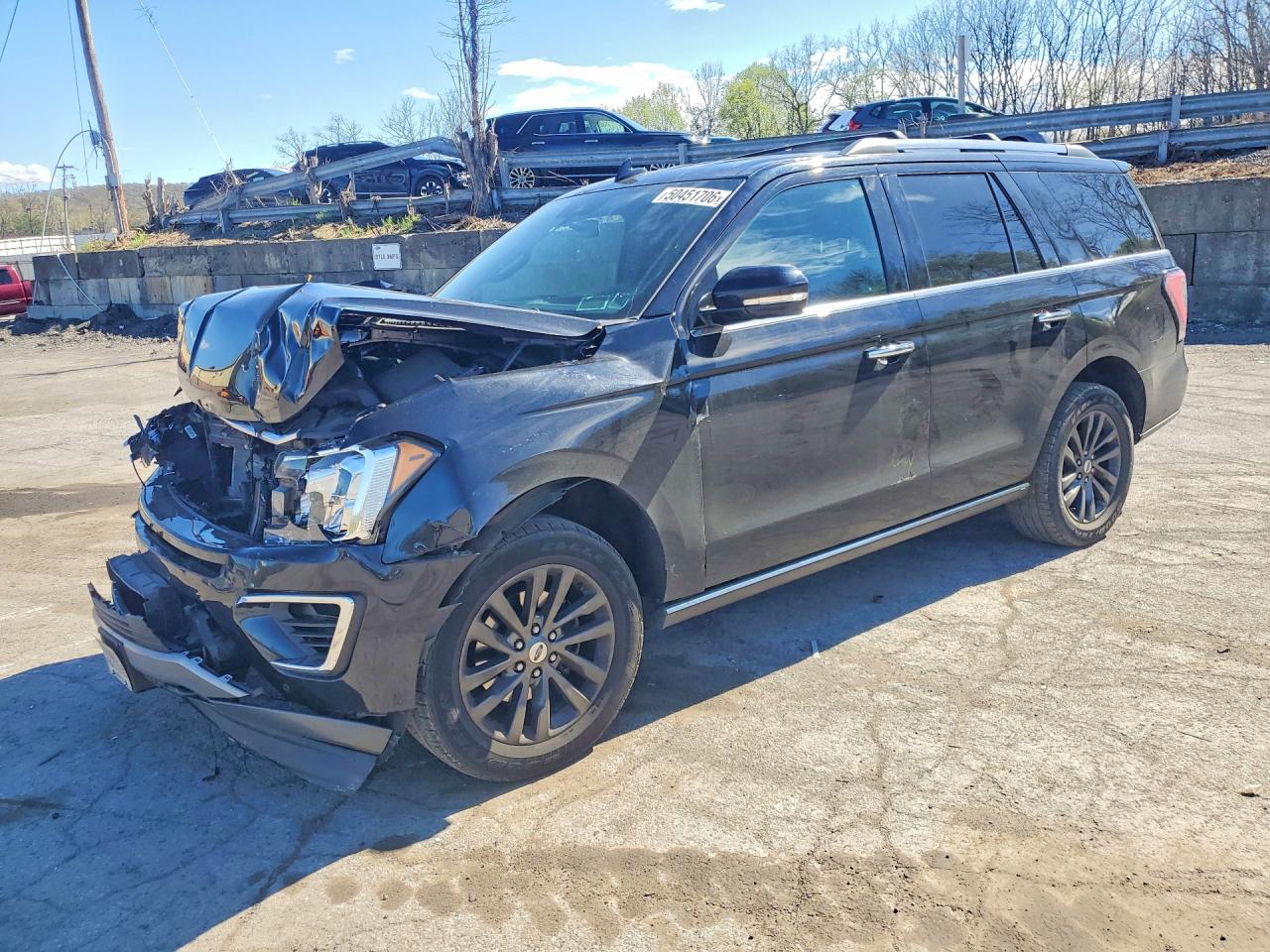 Salvage Ford Expedition Image