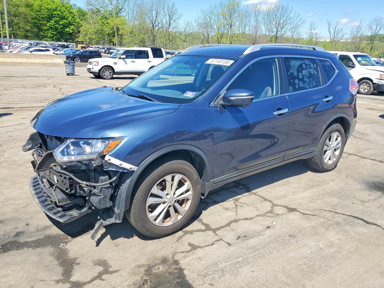 Salvage Nissan Rogue Image