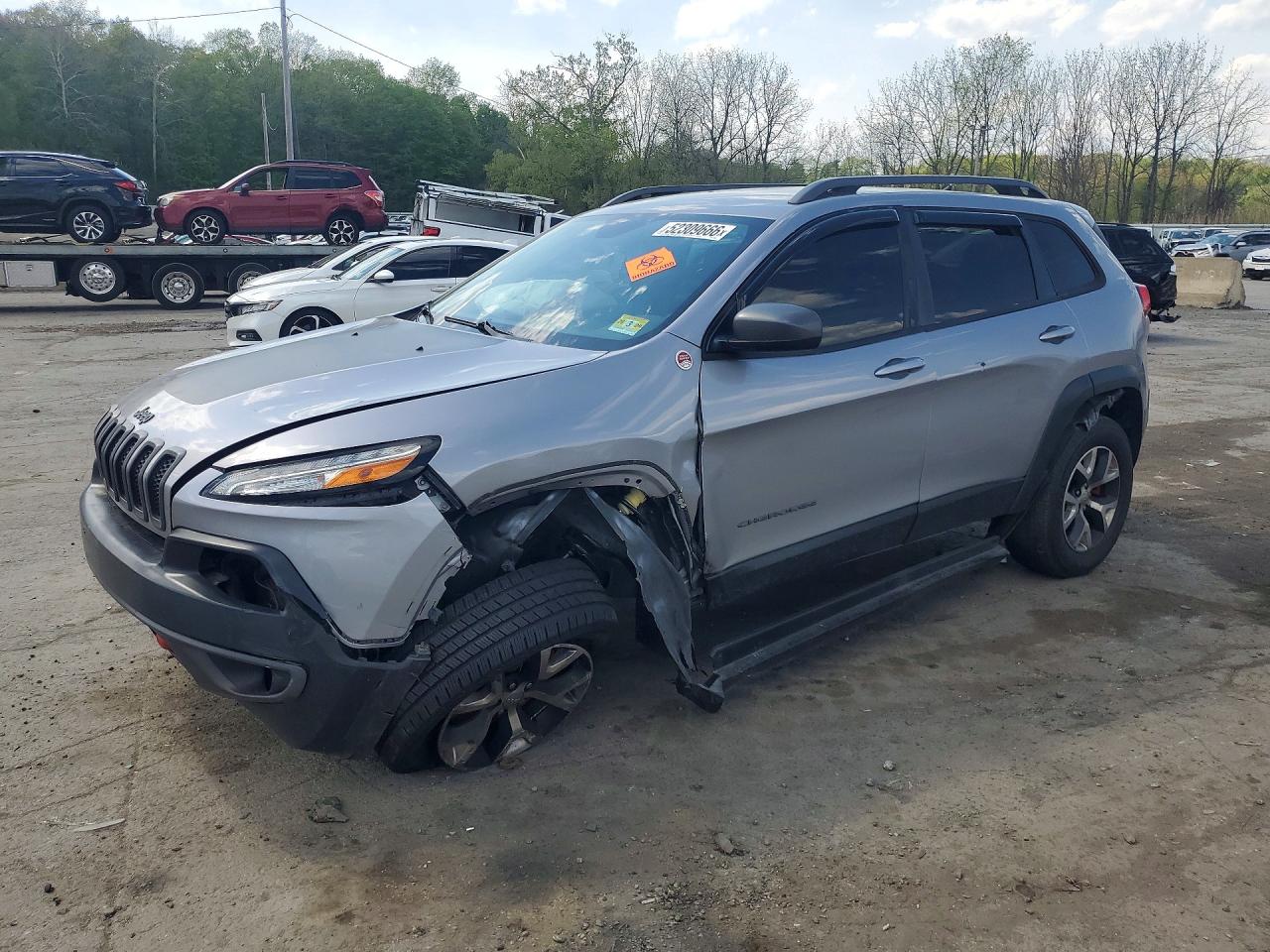 Salvage Jeep Cherokee Image