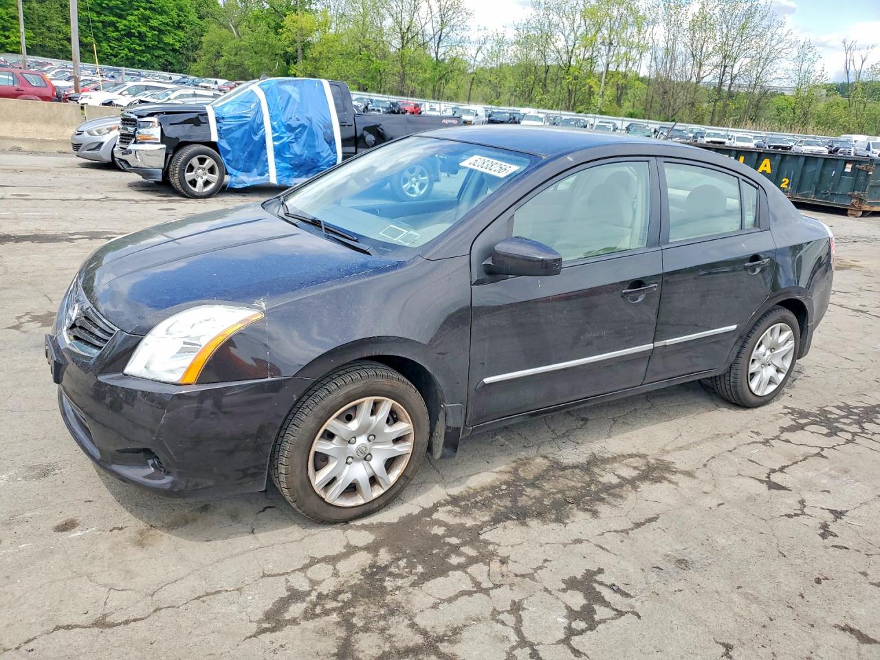 Salvage Nissan Sentra Image