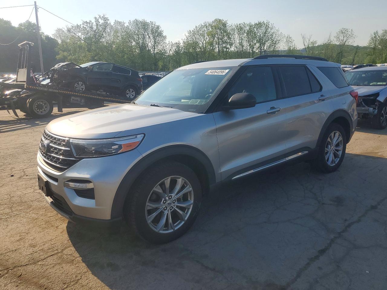 Salvage Ford Explorer Image